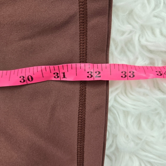 OFFLINE By Aerie Real Me High Waisted Crossover Flare Legging. Size Medium. - Picture 6 of 7